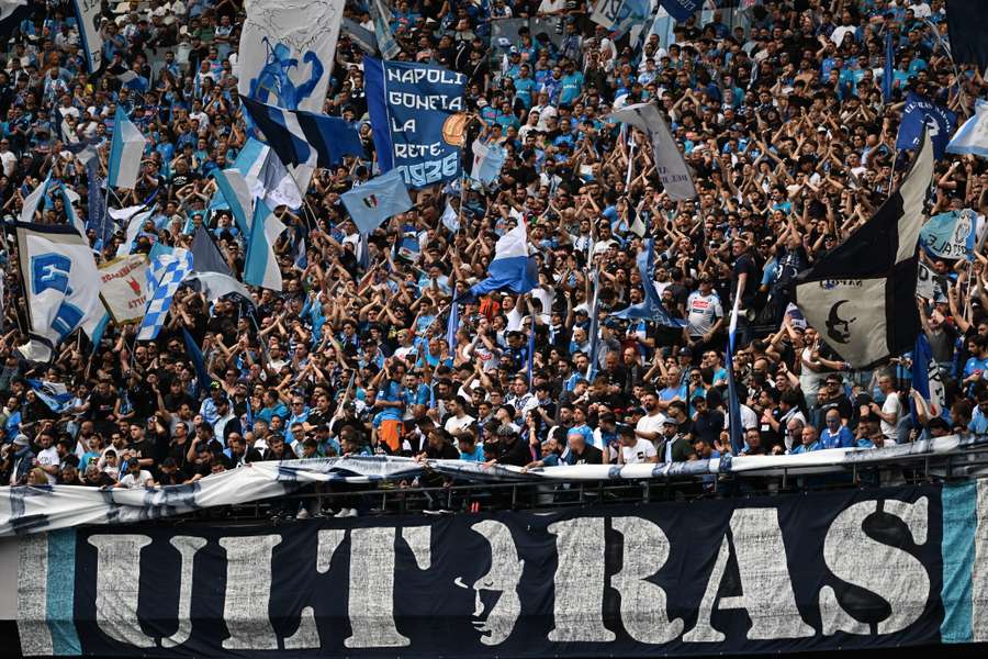 Napoli se pregătește de marea petrecere pentru Scudetto cu ecrane gigantice pe stadionul Maradona