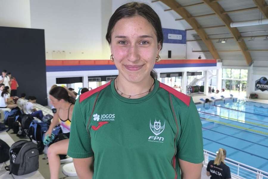 Sofia Holub concluiu o seu desempenho em 4.31,59 minutos, o mesmo da francesa Loane Schmitt Sofia Holub concluiu o seu desempenho em 4.31,59 minutos, o mesmo da francesa Loane Schmitt