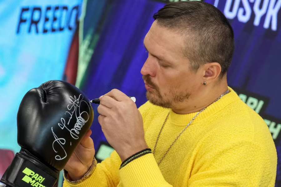 Usyk is targeting a unification bout with Fury next year