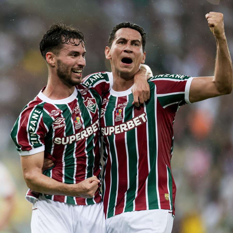 Ganso vibra com Martinelli após gol da vitória do Flu Ganso vibra com Martinelli após gol da vitória do Flu