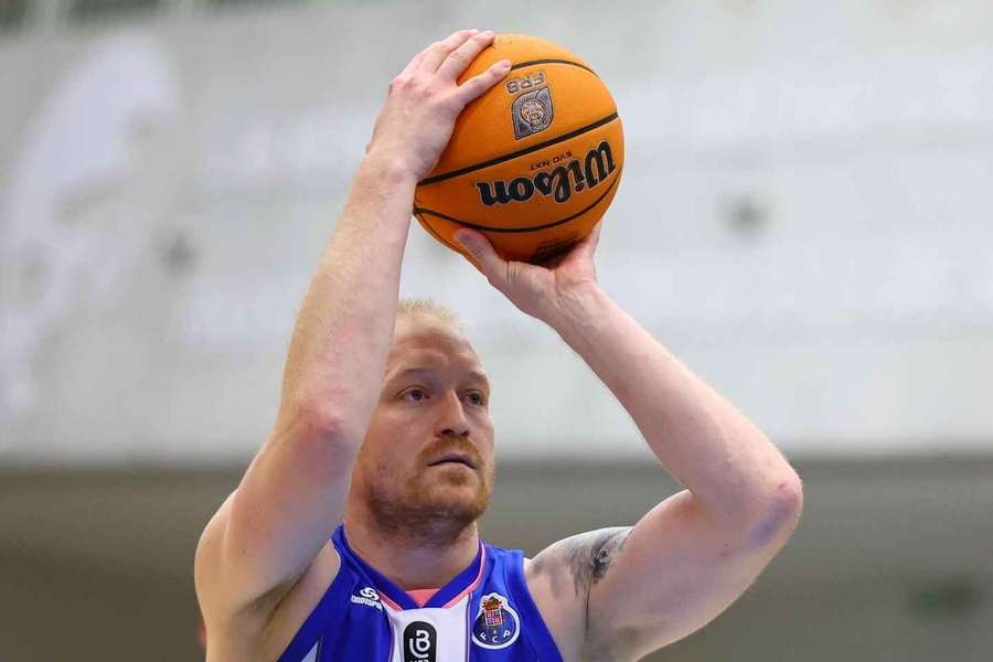 Omlid brilhou na partida