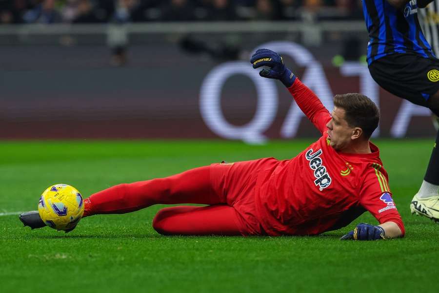 Genialny Szczęsny to za mało, samobójczy gol pieczętuje wygraną Interu