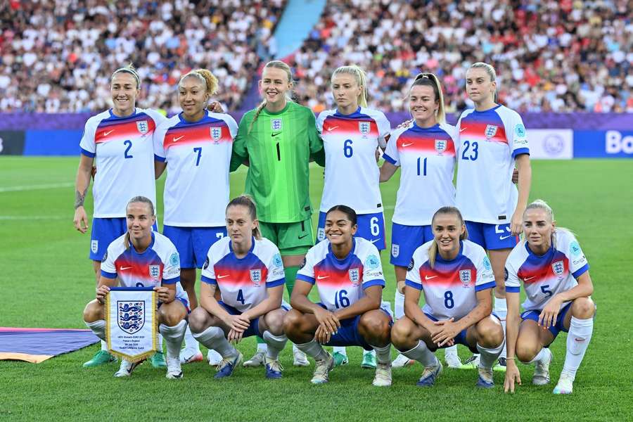 England pose ahead of the UEFA Women's EURO 2025 Group D match against France