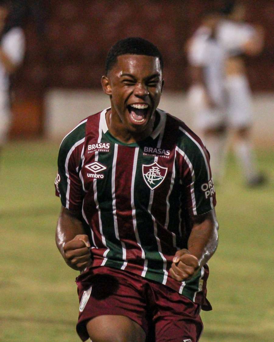 João Lourenço converteu dois pênaltis em Fluminense 2x1 Inter de Limeira