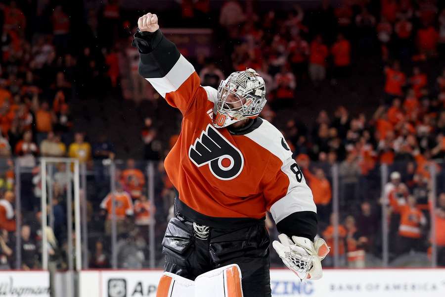 Flyers Dan Vladar celebrates Game 6 win over Penguins in 2026 Stanley Cup Playoffs