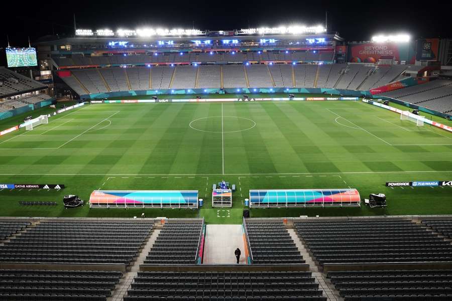 Een leeg Eden Park Stadium, op de vooravond van het WK