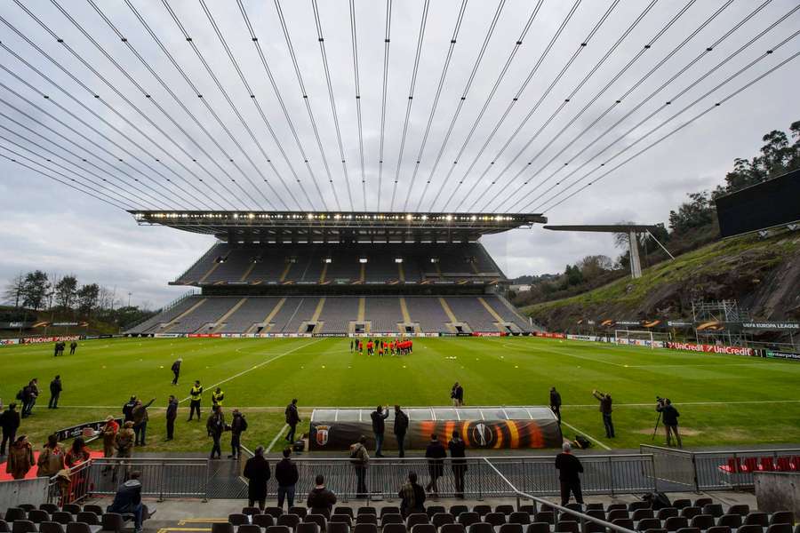 Władze Bragi chcą sprzedać stadion wybudowany 20 lat temu w kamieniołomie