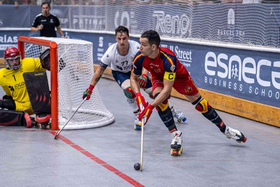 España vuelve a hacer historia en hockey patines