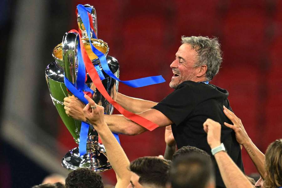 Luis Enrique și trofeul UCL Luis Enrique și trofeul UCL