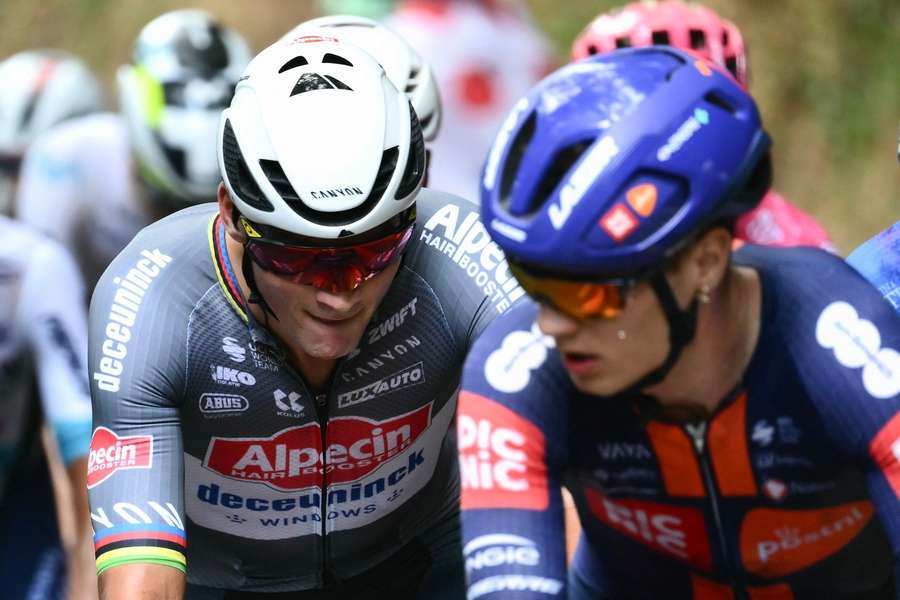 Van der Poel deja el Tour de Francia
