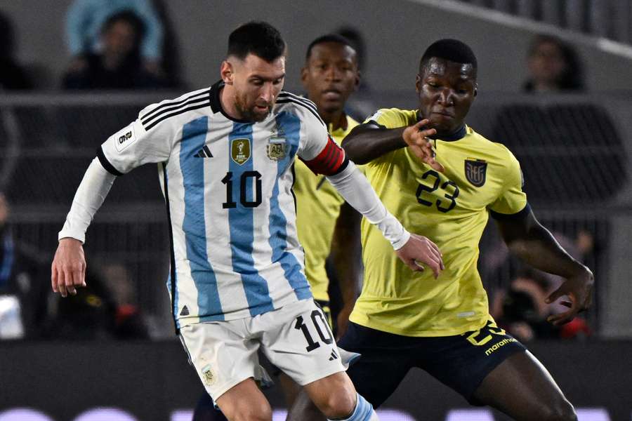 Messi quebrou o esquema defensivo do Equador