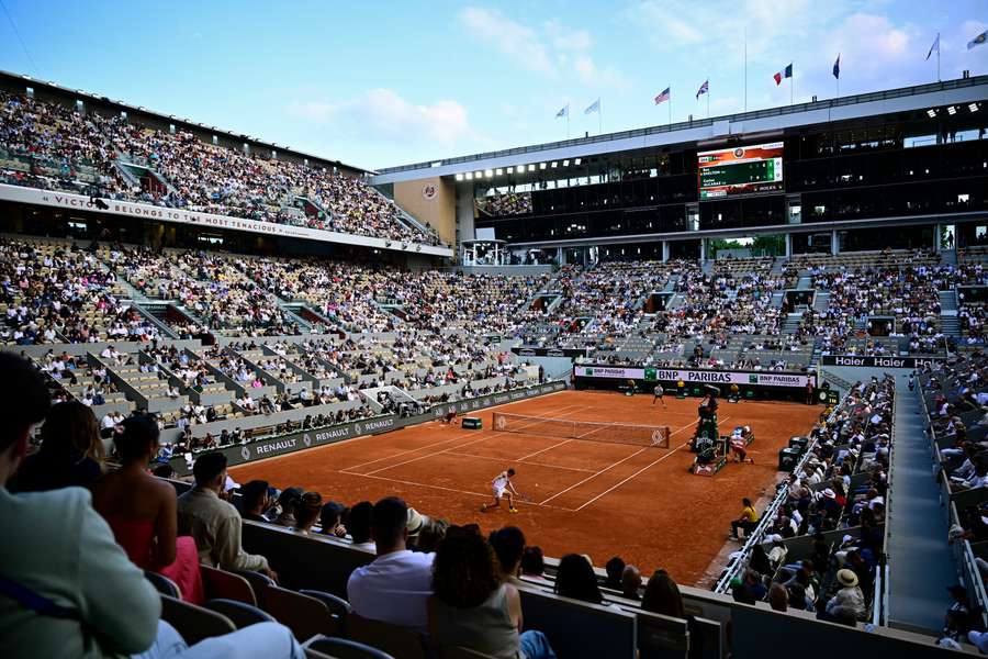 Tenis Flash: Kto uzupełni stawkę ćwierćfinalistów French Open? Sinner i Djoković w akcji
