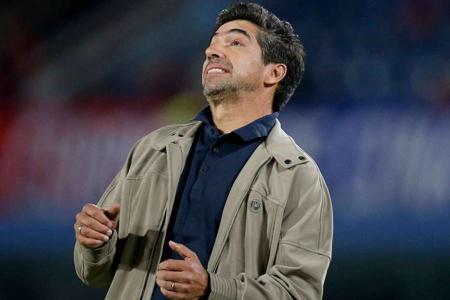 Abel detona Cerro Porteño por diminuir gramado contra o Palmeiras