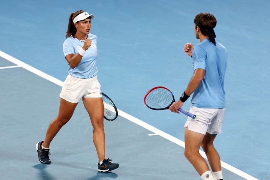 Etcheverry y María Carle celebran la victoria