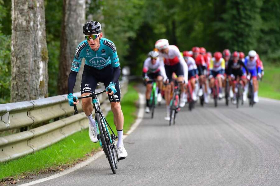 Ciclista Pierre Rolland anuncia retirada após colapso da B&B Hotels-KTM