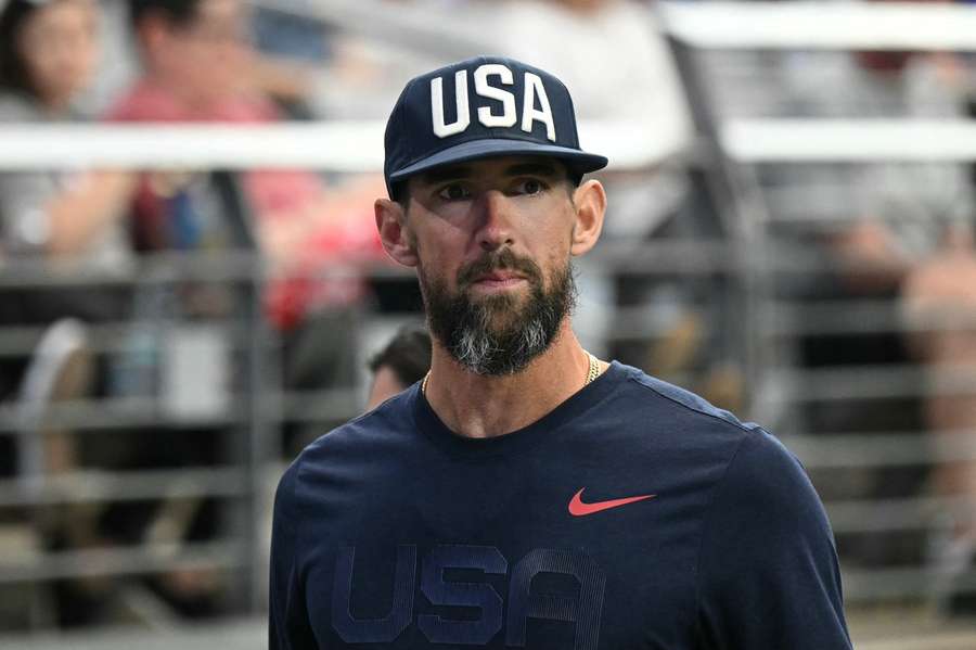 Najbardziej utytułowany olimpijczyk Michael Phelps nauczy pływać... futbolistów z Baltimore