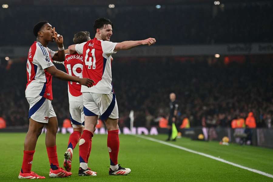 Arsenal tem um jogo a mais do que o Liverpool