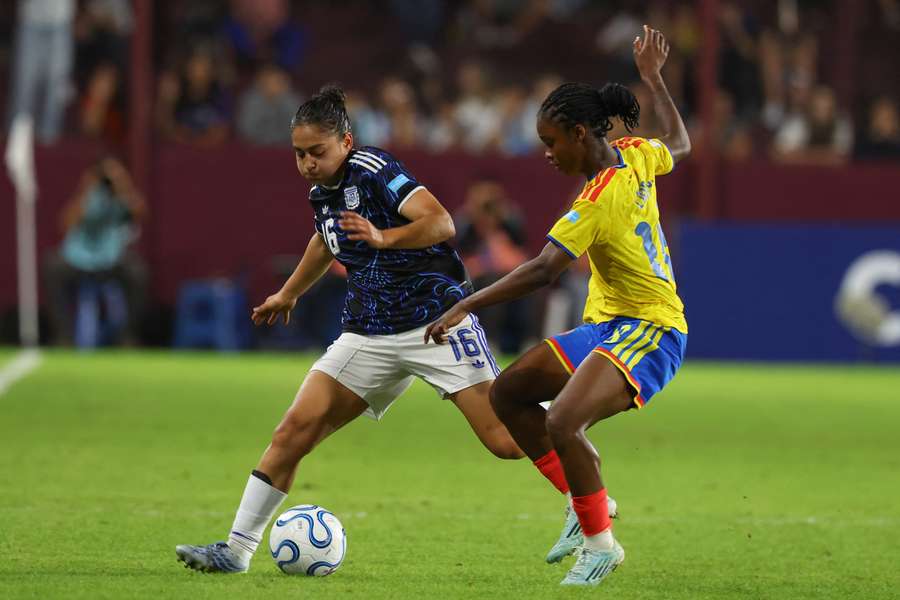 Linda Caicedo no pudo anotar ante Argentina